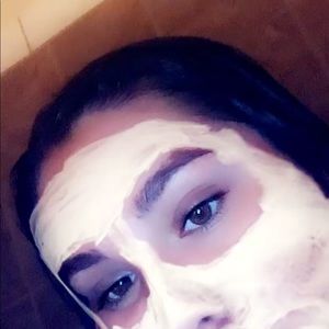 Meet your Posher, Mia